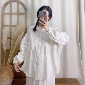 Linen Blouse with Lace Sleeves: Vintage Style Spring Top